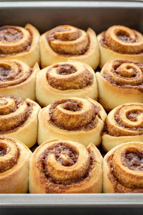 The spellbinding flavor of spiced cinnamon rolls with a hint of magic spoob